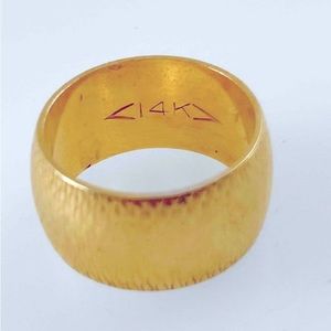 Fine 14K Yellow Gold Ring Size 5.5